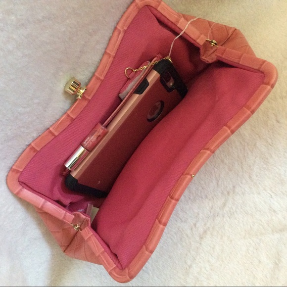 Day to night coral snap closure croc print clutch - Picture 3 of 4